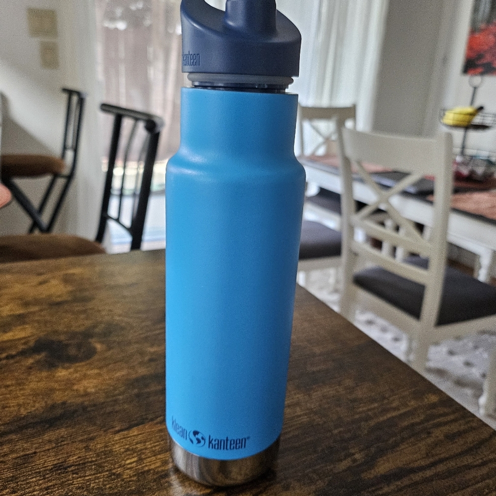 Blue Kleen Kanteen Like New Condition